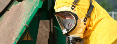 worker wearing respiratoratory protection